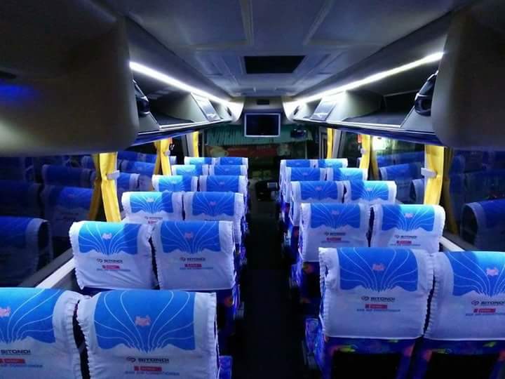 Bus toraja ria